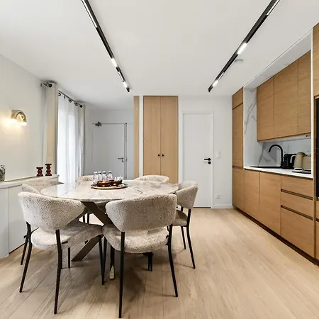 31 Flat 8 Person St Lazare Galerie Lafayette 8th Apartment