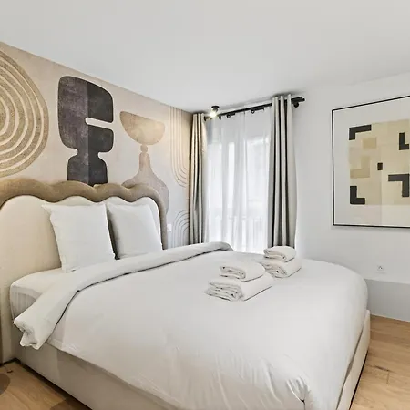 31 Flat 8 Person St Lazare Galerie Lafayette 8th * Paris
