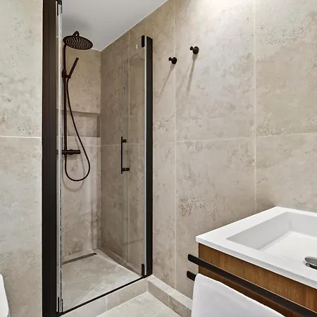 31 Flat 8 Person St Lazare Galerie Lafayette 8th Apartment
