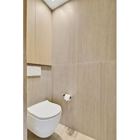 31 Flat 8 Person St Lazare Galerie Lafayette 8th * Paris